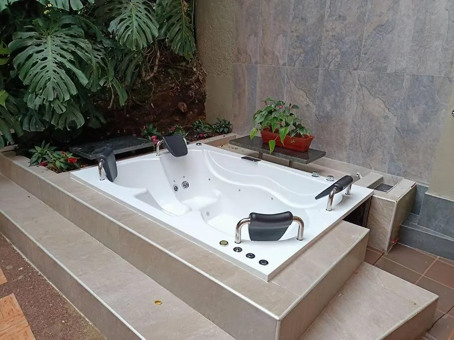 Apartamento Campestre Loft Con Jacuzzi En San Lucas, El Poblado Medellin