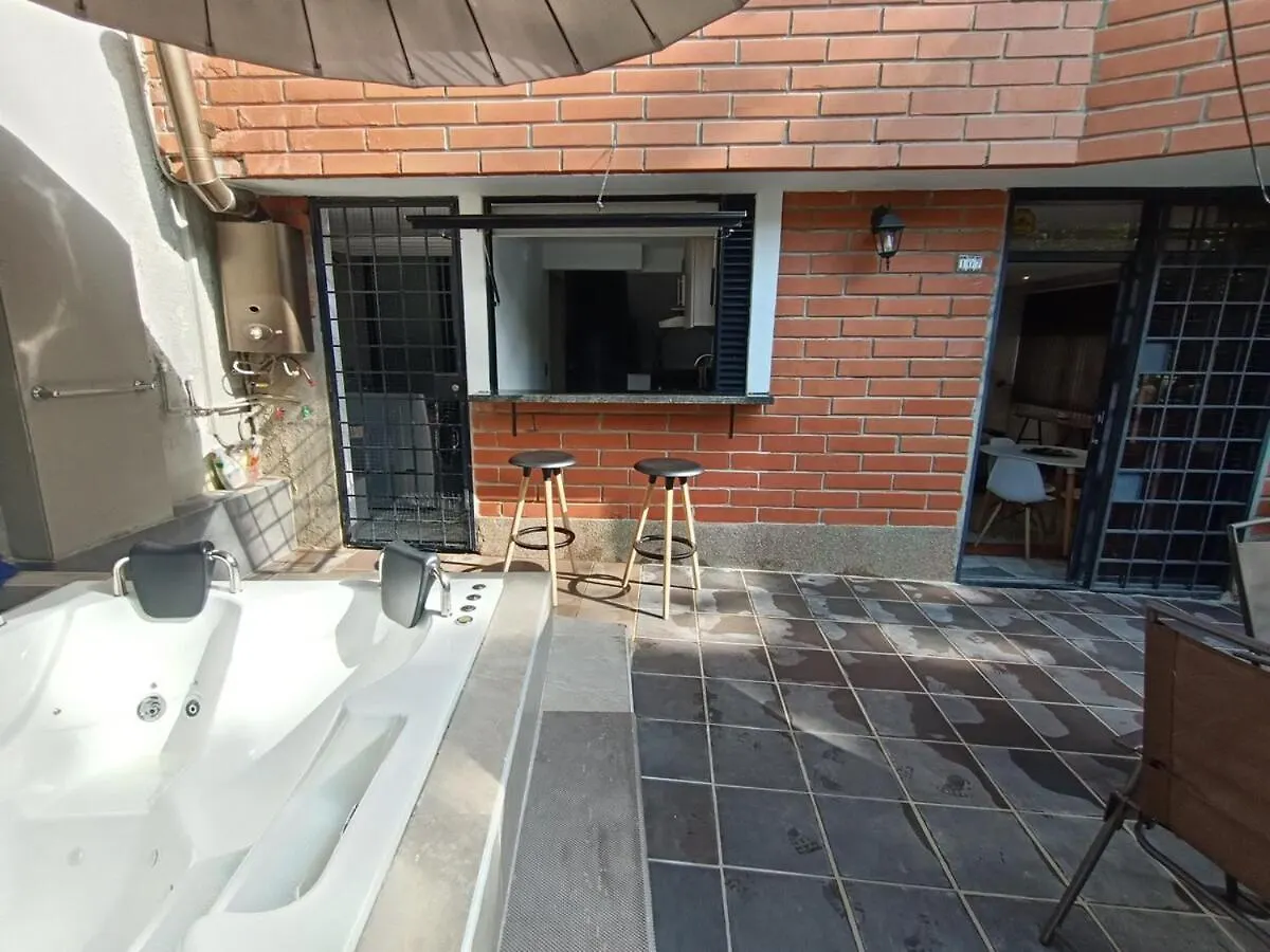 Apartamento Campestre Loft Con Jacuzzi En San Lucas, El Poblado Medellín Lägenhet