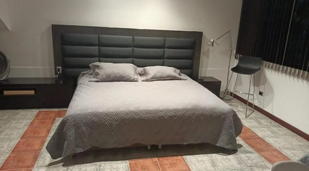 Apartamento Campestre Loft Con Jacuzzi En San Lucas, El Poblado Medellín